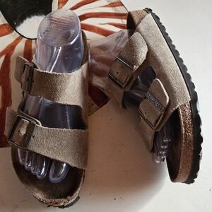 Birkenstock Arizona Tan Suede Double Strap Slide On Sandal Size 9